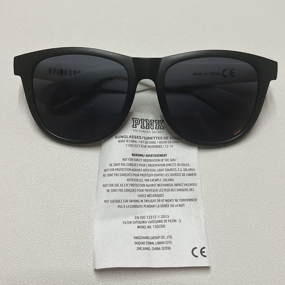 PINK - Victorias Secret - Limited Edition Spring Break Sunglasses